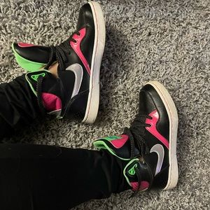 Women’s Sneakers